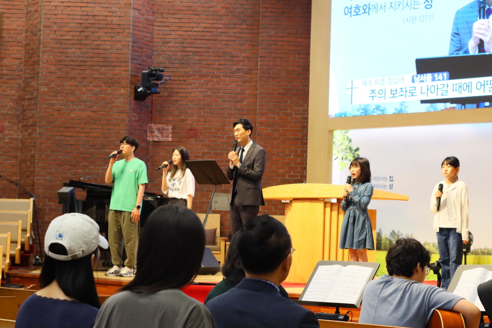 [크기변환]10. 찬양으로 시작.JPG