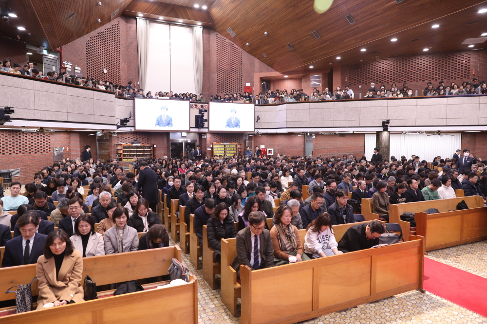 [크기변환]08-1. 대표기도 유건호장로 .JPG