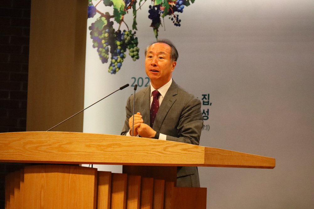 14. 담임목사 말씀선포3.JPG