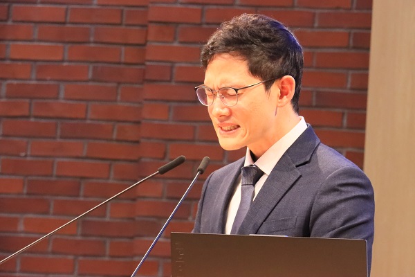 49. 김덕목사 기도.JPG