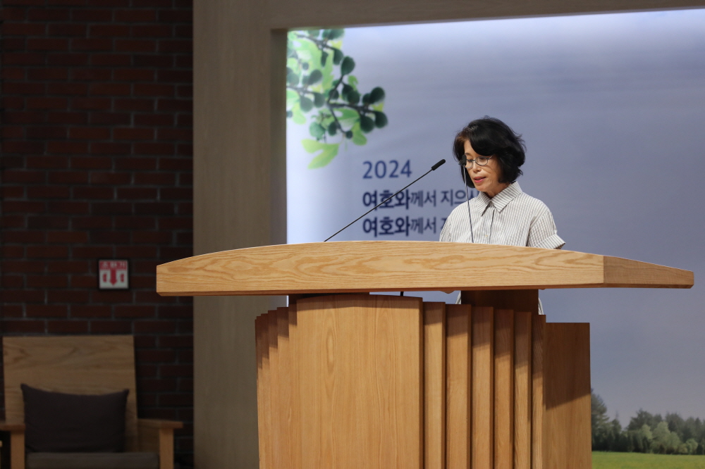 [크기변환]주일저녁찬양예배_성경봉독.jpg