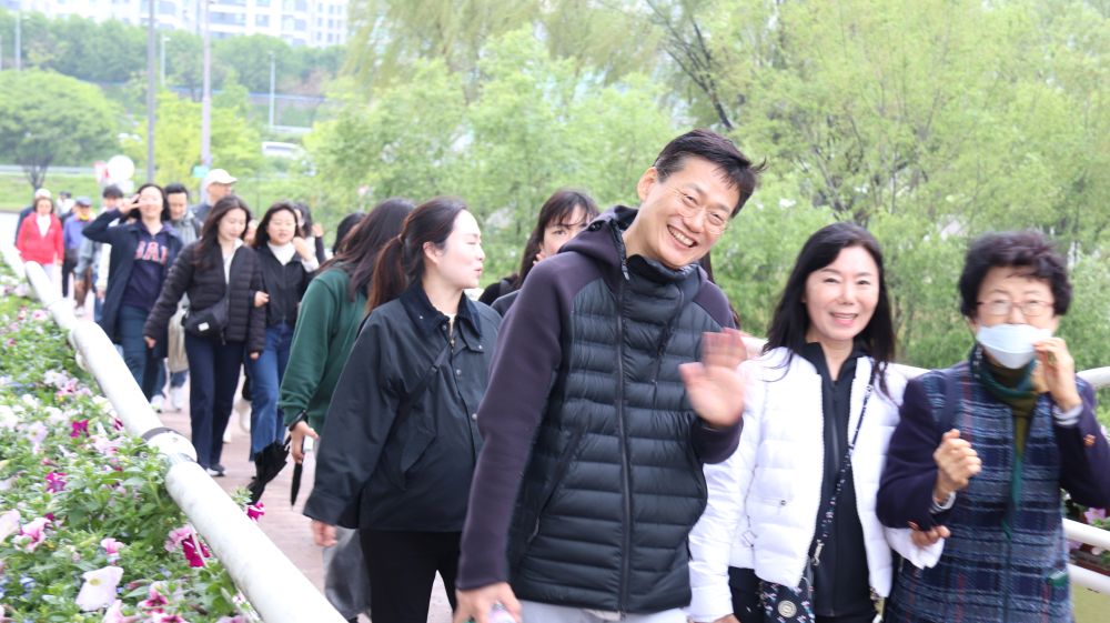 128. 다리 건너.JPG