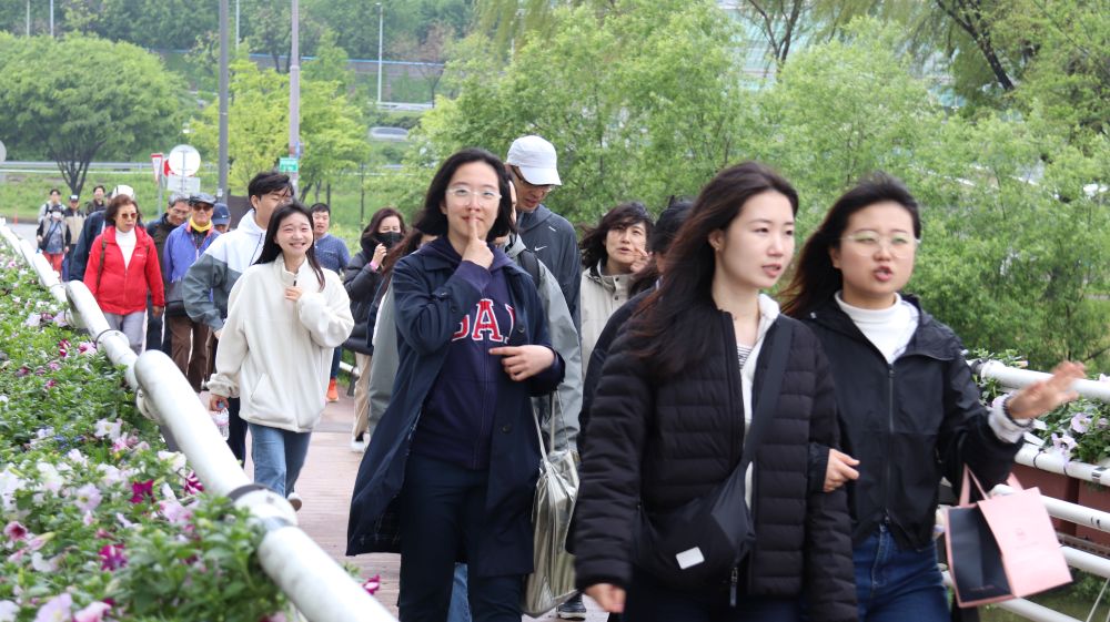 129. 다리 건너.JPG